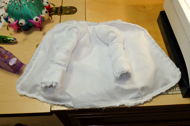 Sew the lining to the jacket